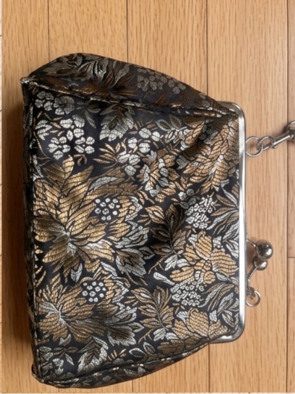Vintage Black & Gold Floral kiss lock clutch - Picture 3 of 4